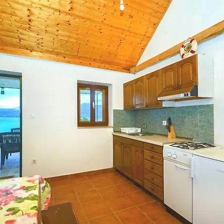 House Krunoslav * Postira