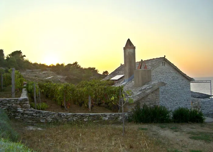 House Krunoslav * Postira