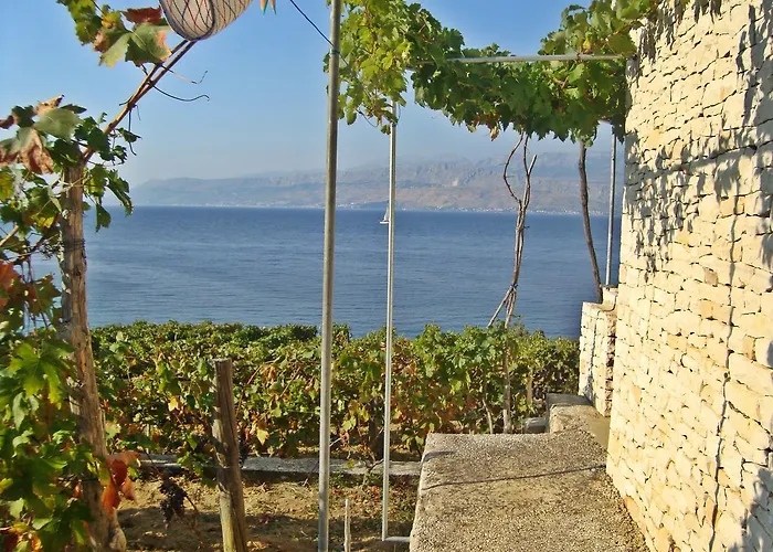 House Krunoslav * Postira